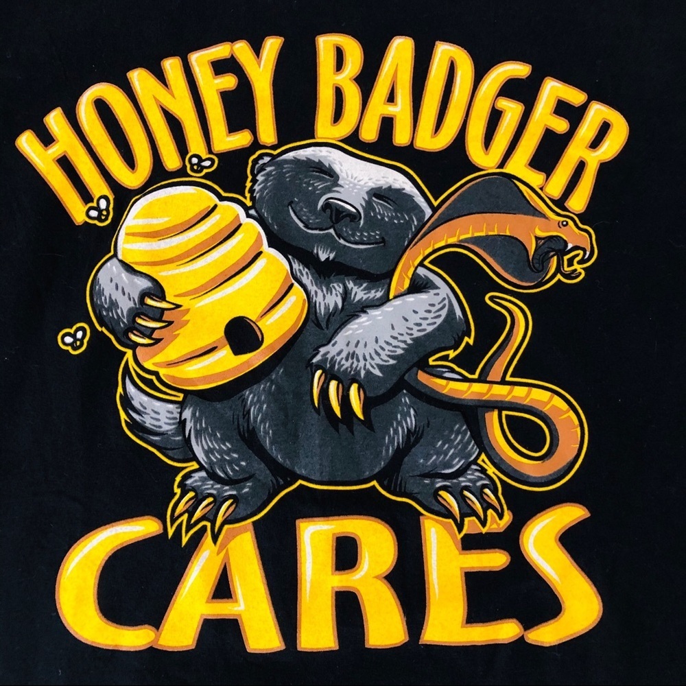 Honey Badger Cares t-shirt M